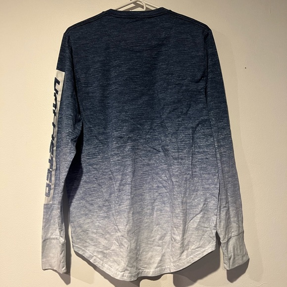 Hollister Long Sleeve Adult Medium - Picture 2 of 2